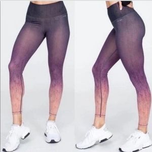AR-33 Alpha high waist gray purple ombre leggings
